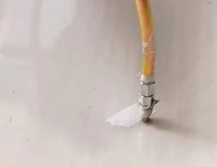 龙里瓷砖空鼓维修公司专业解答在瓷砖铺贴过程中，如果使用的砂料过粗（如全部使用了粗砂），可能会导致以下问题